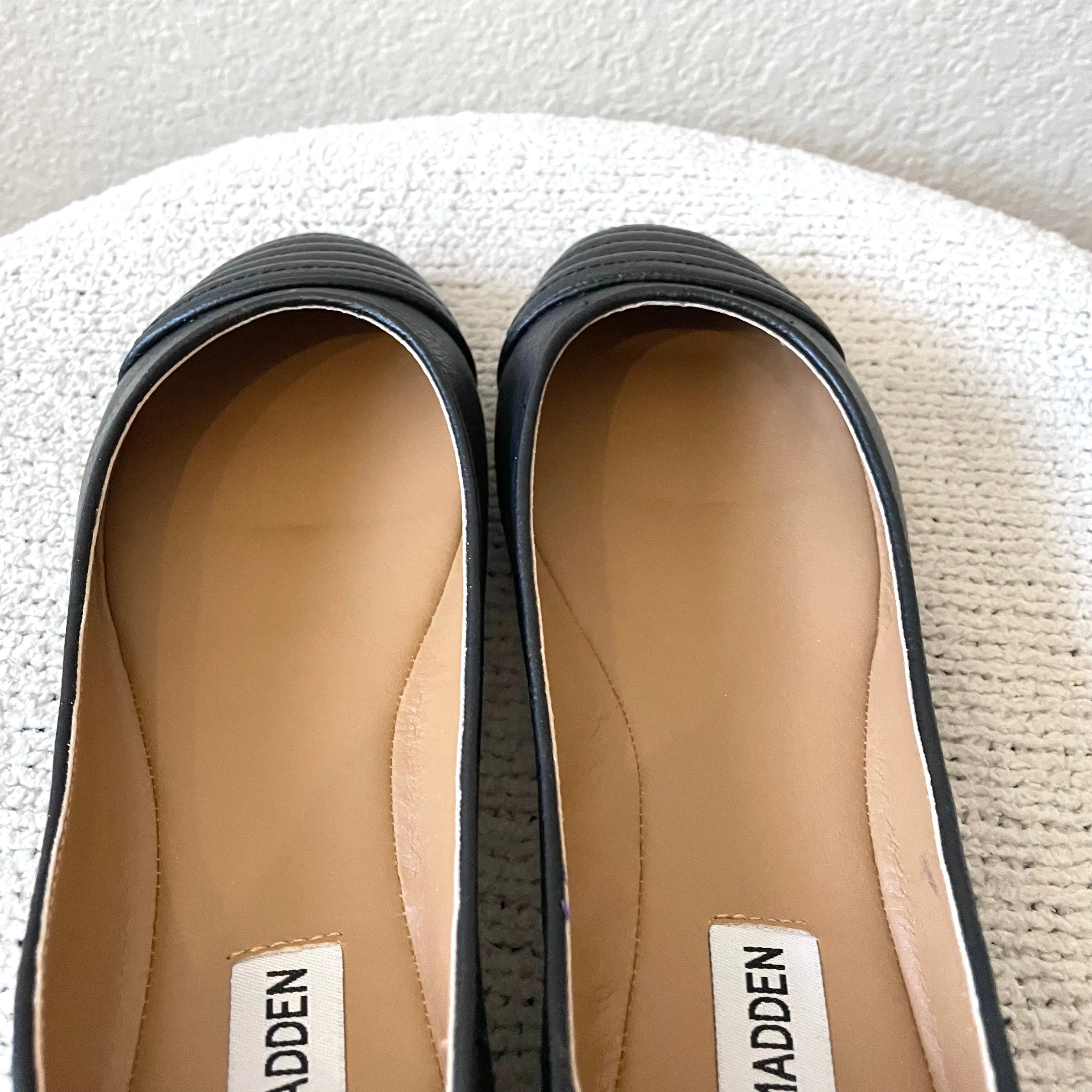 Seam Toe Flats