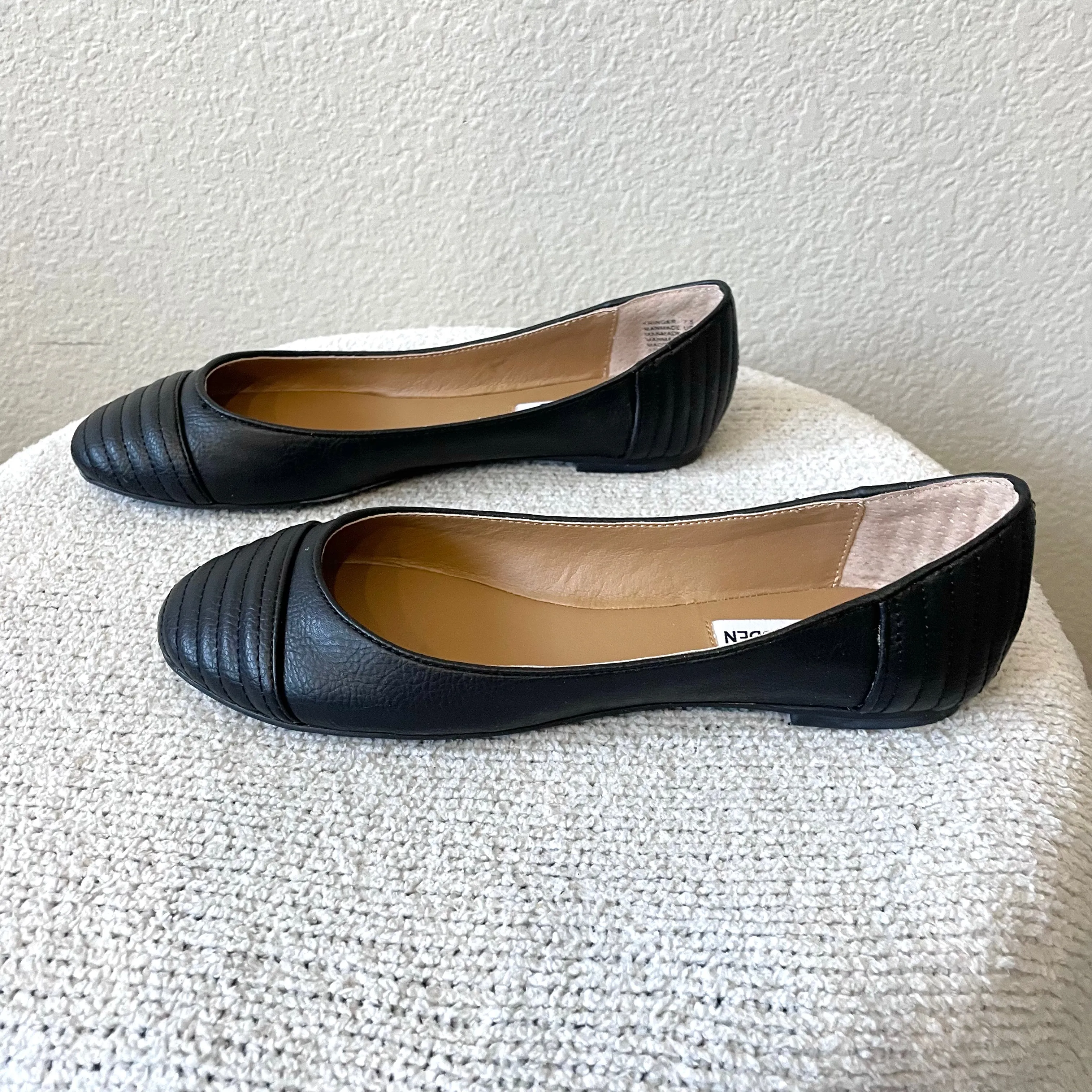 Seam Toe Flats